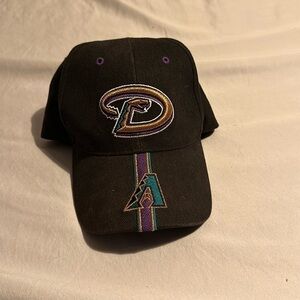 Mens diamond backs hat